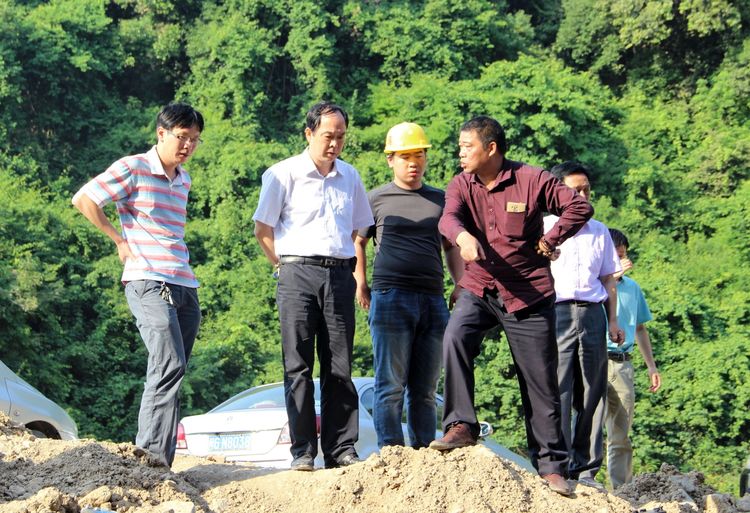 ���Ź��ʹ���-׷�󿵽�,����һ��չ