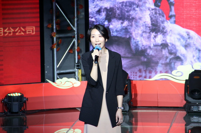 ���Ź��ʹ���-׷�󿵽�,����һ��չ