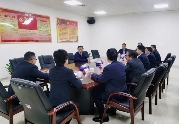 ���Ź��ʹ���-׷�󿵽�,����һ��չ