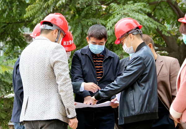 ���Ź��ʹ���-׷�󿵽�,����һ��չ