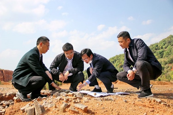 ���Ź��ʹ���-׷�󿵽�,����һ��չ