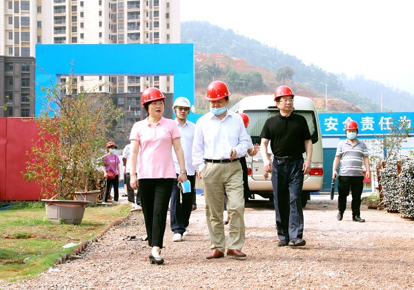 ���Ź��ʹ���-׷�󿵽�,����һ��չ