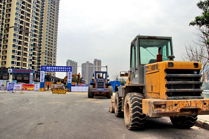 ���Ź��ʹ���-׷�󿵽�,����һ��չ